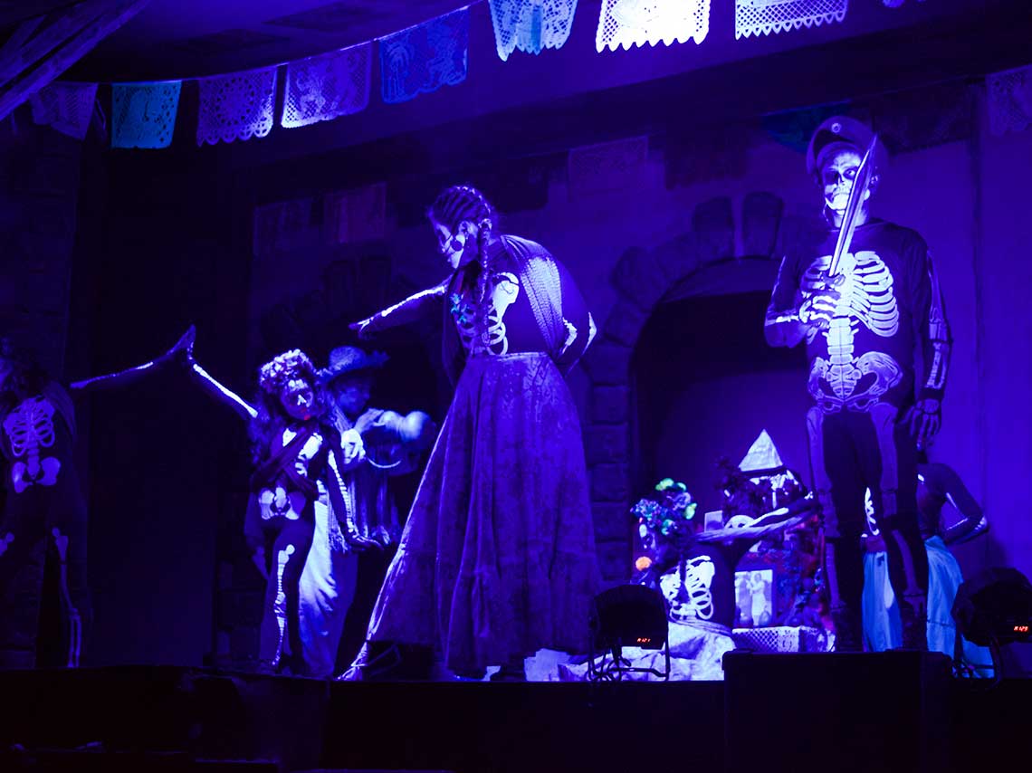 La Catrina en Trajinera 2018 en Xochimilco obra de teatro