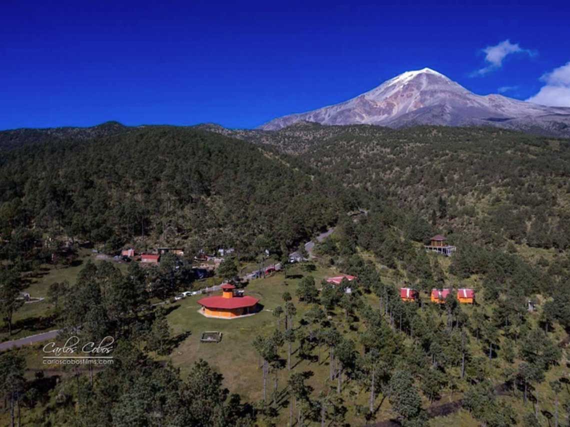 Lunada en el Pico de Orizaba con leyendas pico