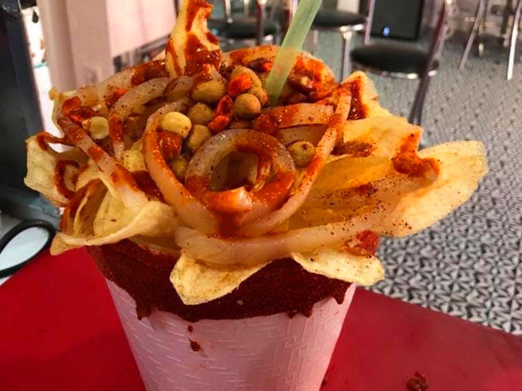 Mega Micheladas, cocteles de 6 litros y más en CDMX | Dónde Ir