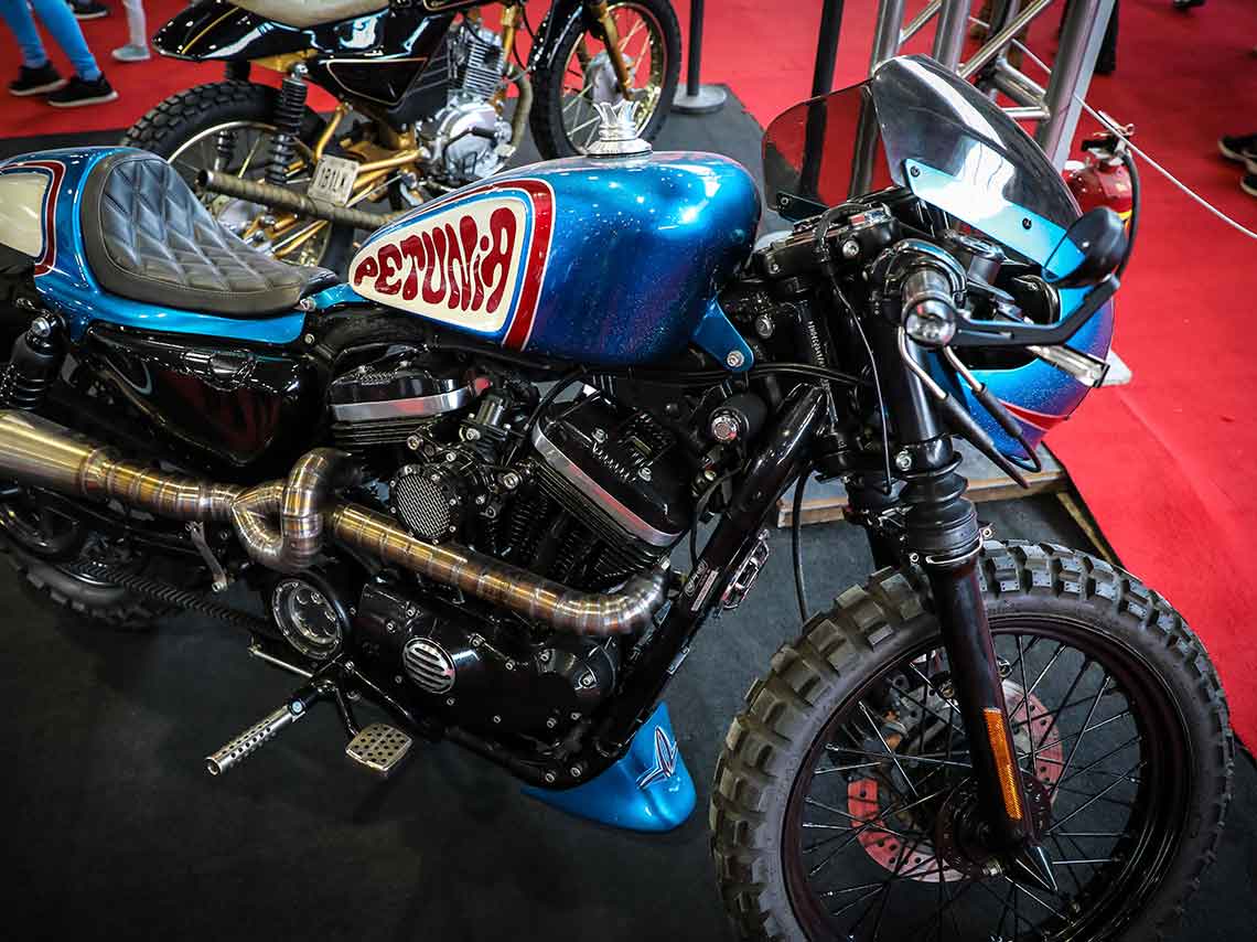 salon-internacional-la-motocicleta-mexico-2018-moto-azul