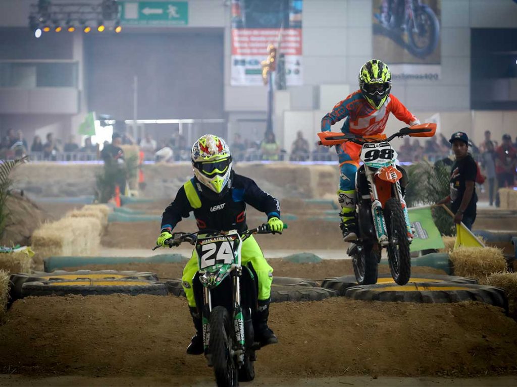 Salón Internacional de la motocicleta México 2018 carreras en moto