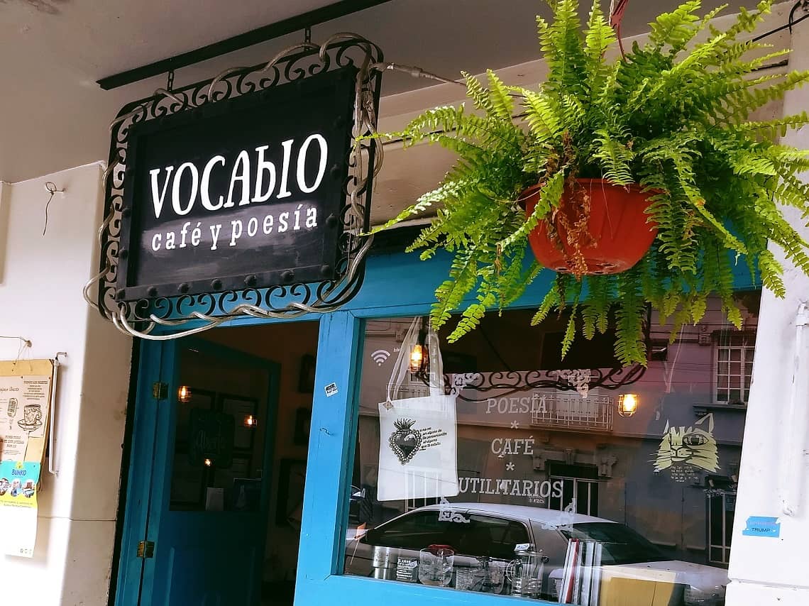 Chidasmx recomienda: Vocablo, cafetería con poesía 3