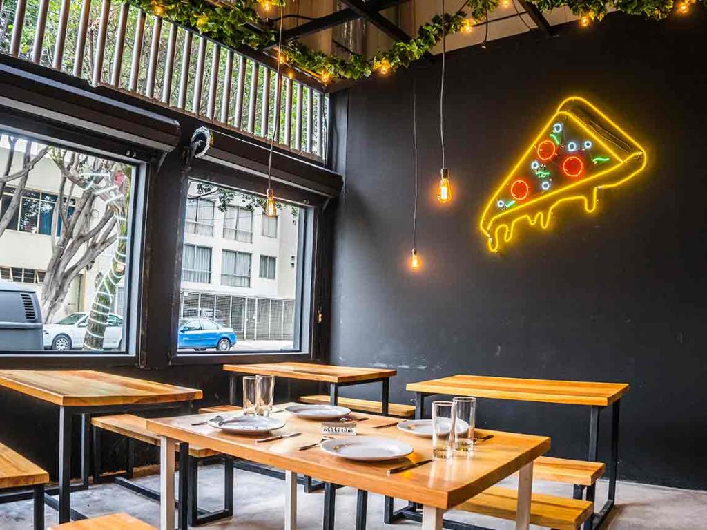 Gino’s East, la pizza estilo Chicago, abre una sucursal en La Del Valle