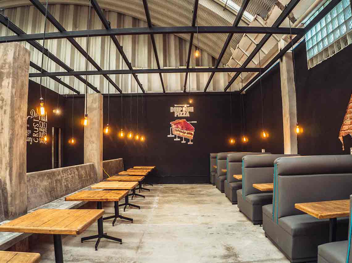 ginos-east-la-pizza-estilo-chicago-ginos