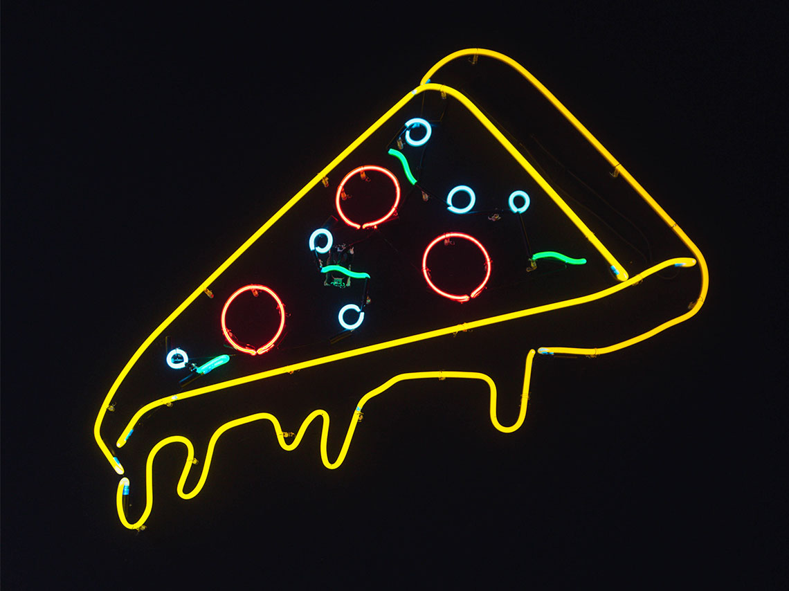 ginos-east-la-pizza-estilo-chicago-logo