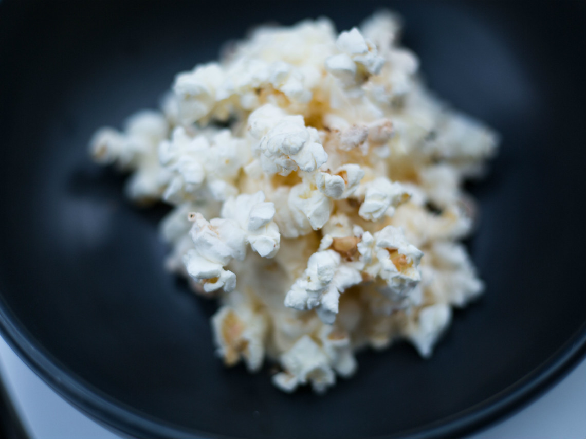 Helado de mantequilla con palomitas