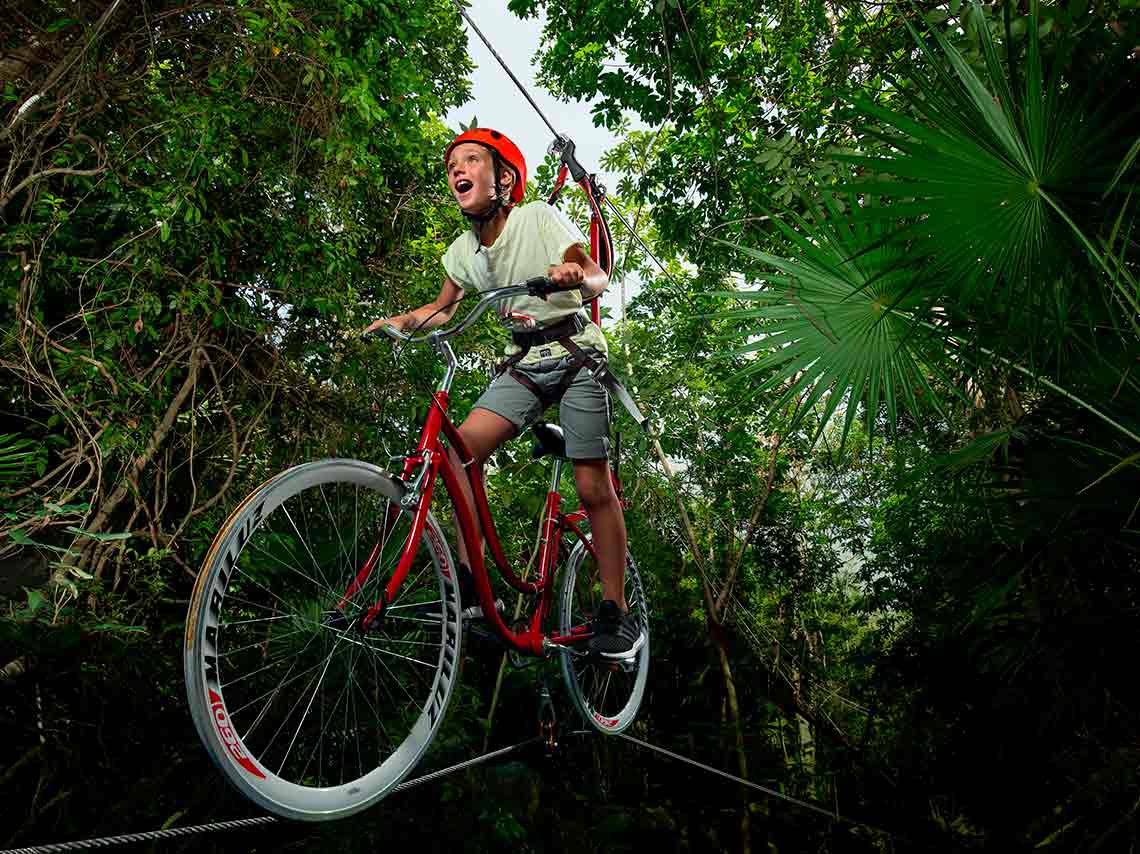 Xavage, el nuevo parque extremo de Xcaret bici