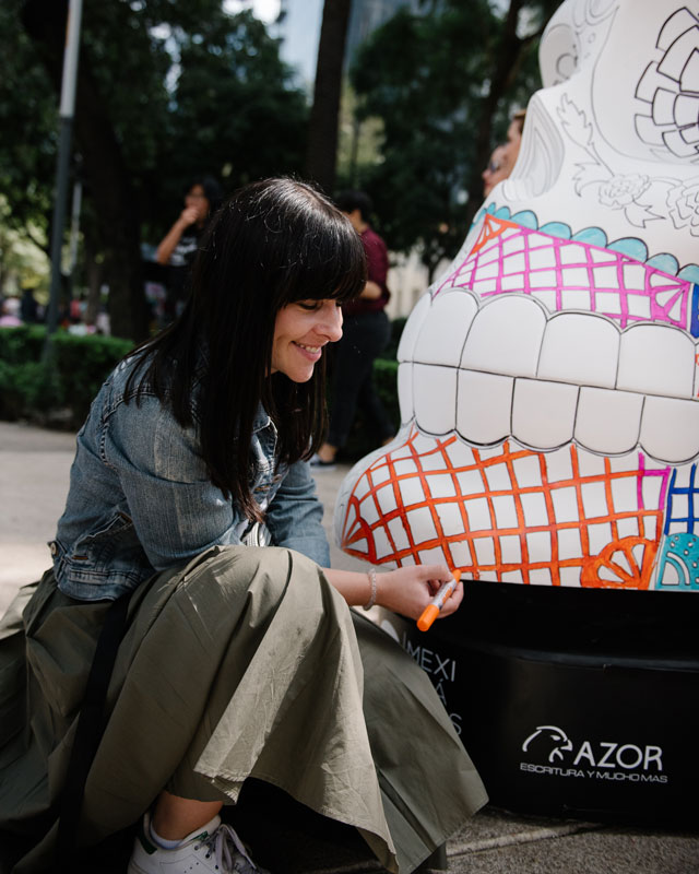 Gran exposición de mega cráneos en CDMX, ¡tú puedes pintarlos!