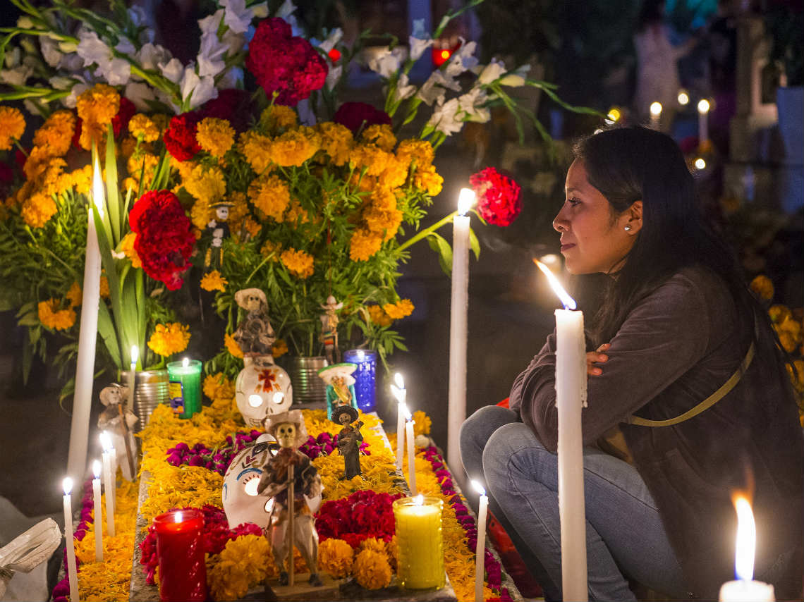 como celebrar el día de muertos ofrendas