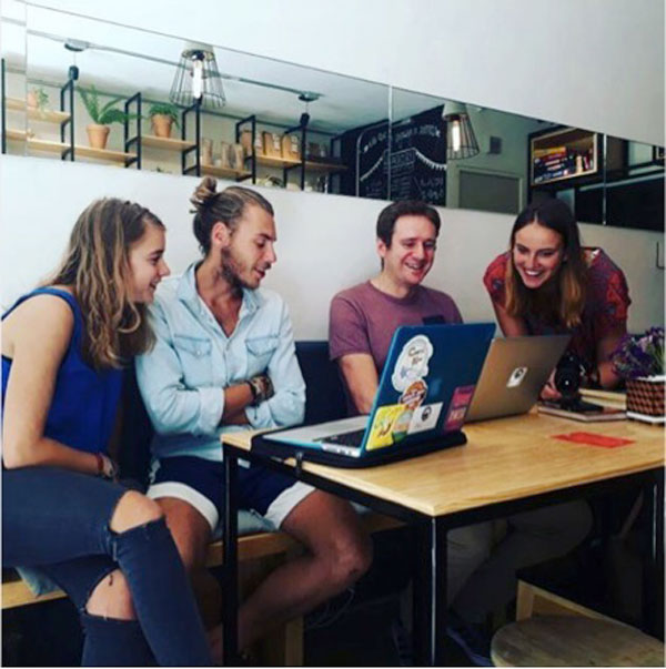 Chez Vous #TimeCafé: el café-coworking donde pagas por tiempo ¡y no lo que consumes!