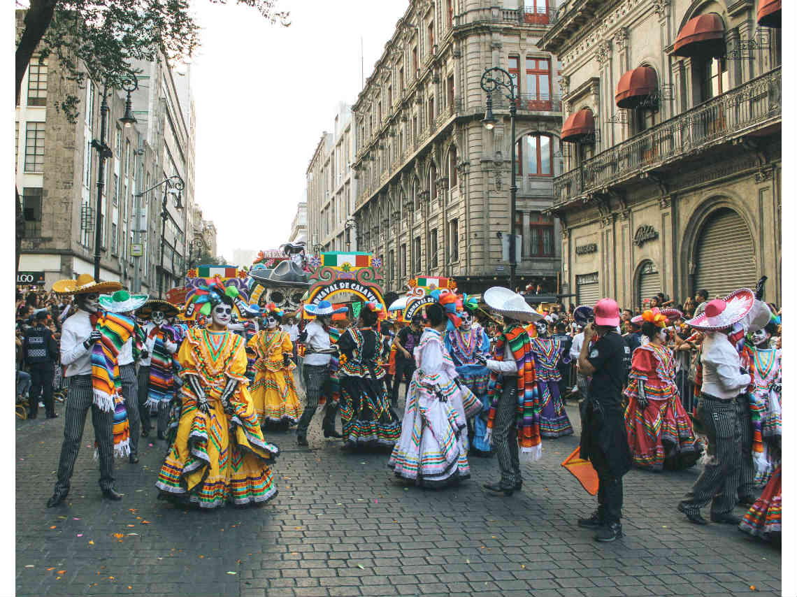 desfile de dia de muertos carnaval