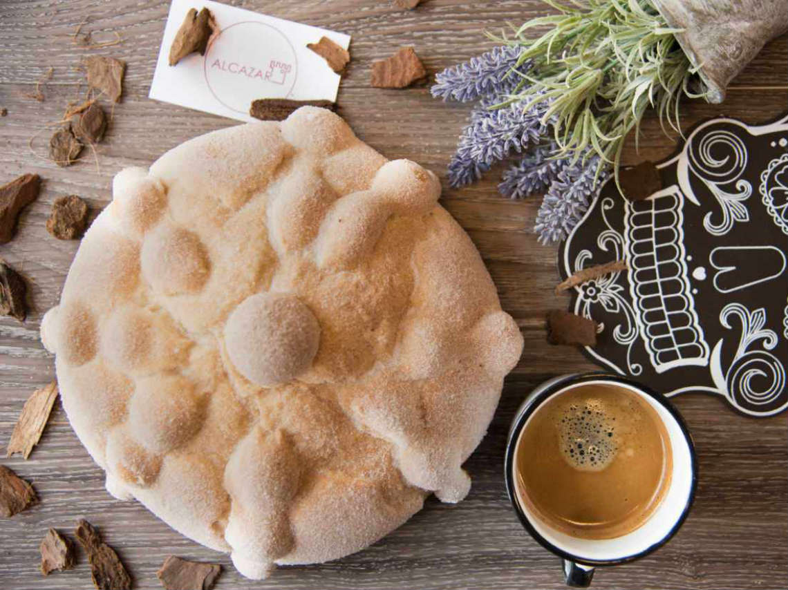 el mejor pan de muerto relleno alcazar