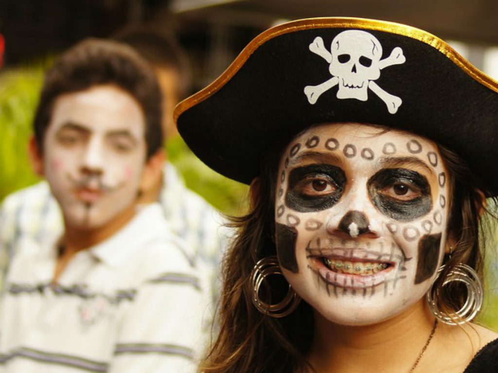 recorrido gratis en turibus-por dia de muertos pirata
