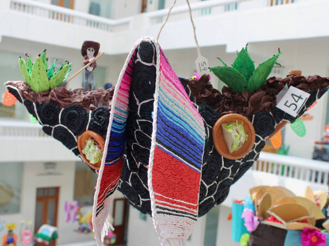 Piñatas mexicanas en el Museo de Arte Popular