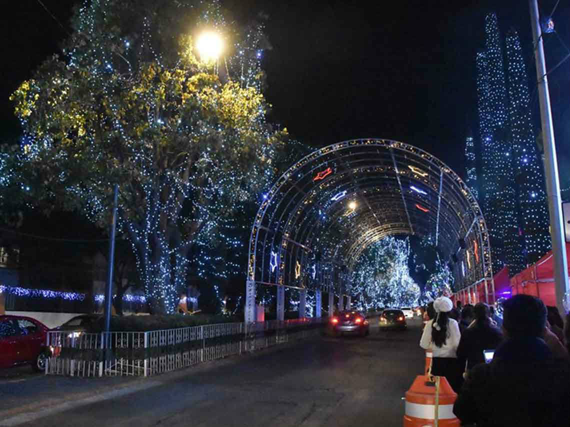 Villa Iluminada en CDMX arco