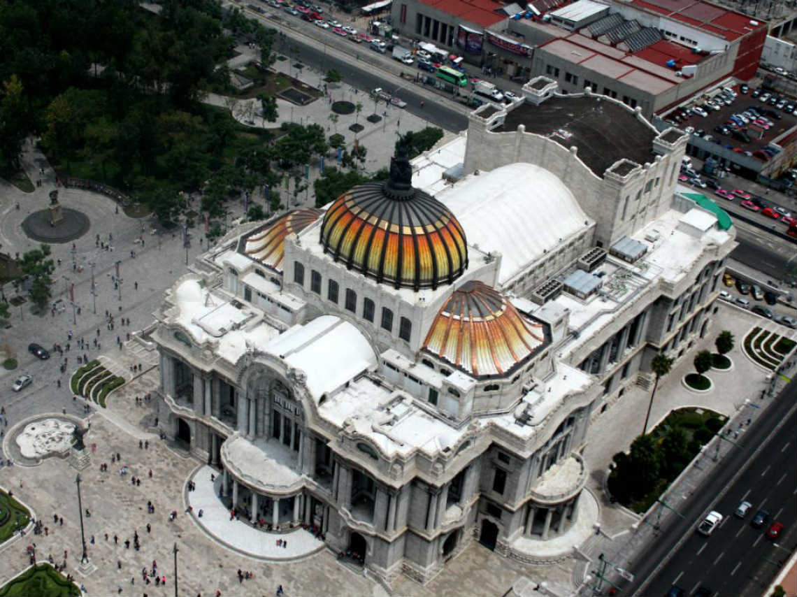 Mirador de cristal en la Torre Latinoamericana vista