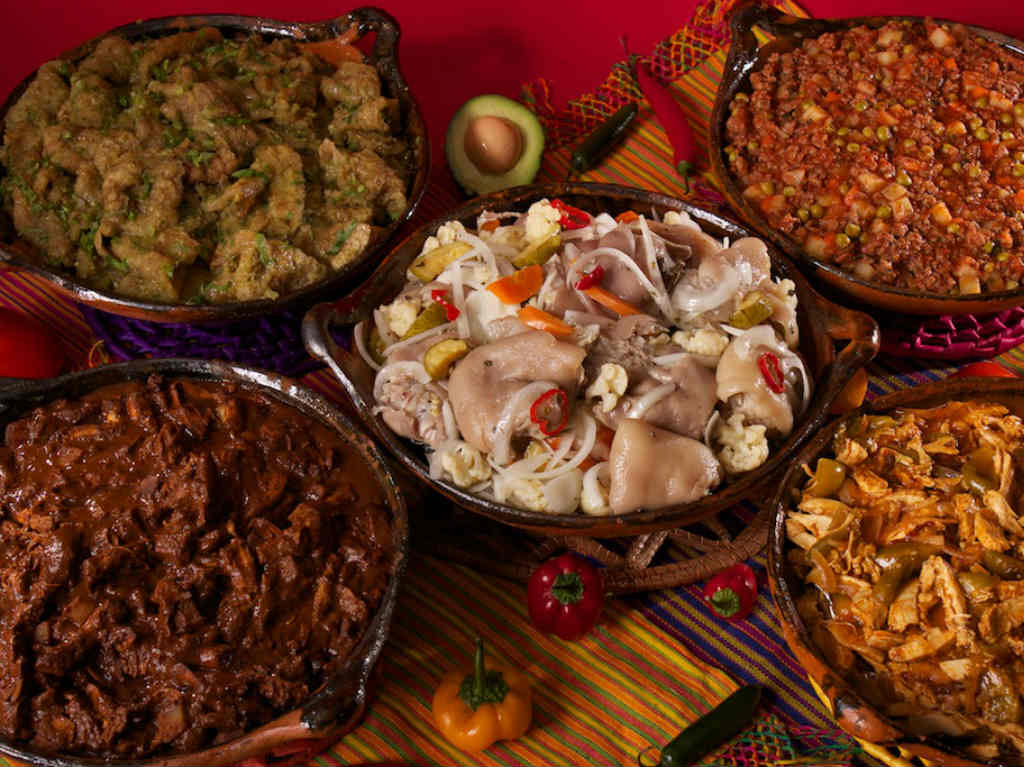 Tortas de bacalao y tacos