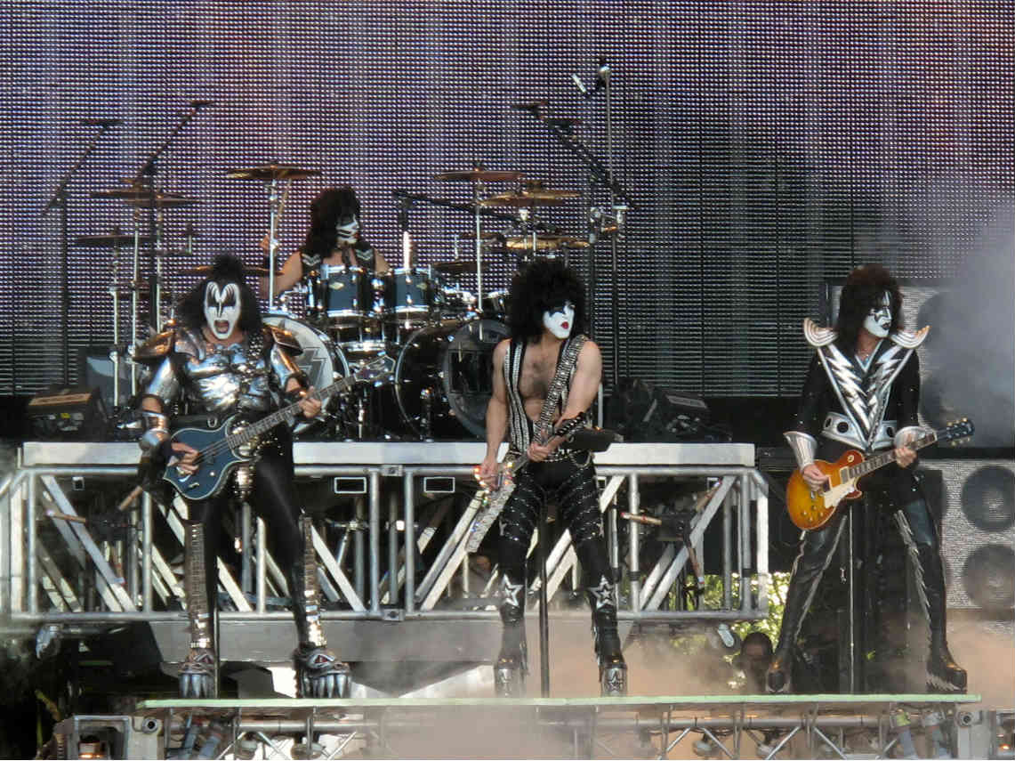 domination-mexico-2019-kiss-alice-cooper-limp-bizkit