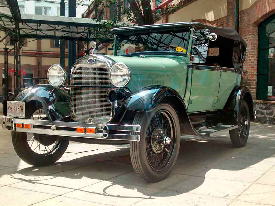 Gala Internacional del Automóvil en Xochitla clásicos