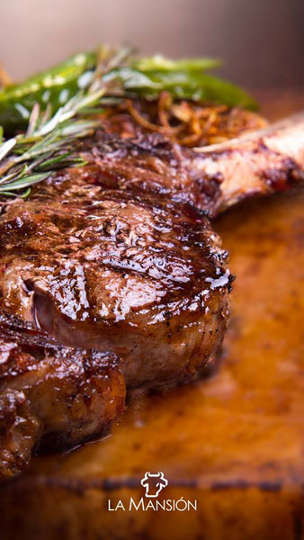 Cortes de carne, vino y flores: ¡la mejor cena para San Valentín!