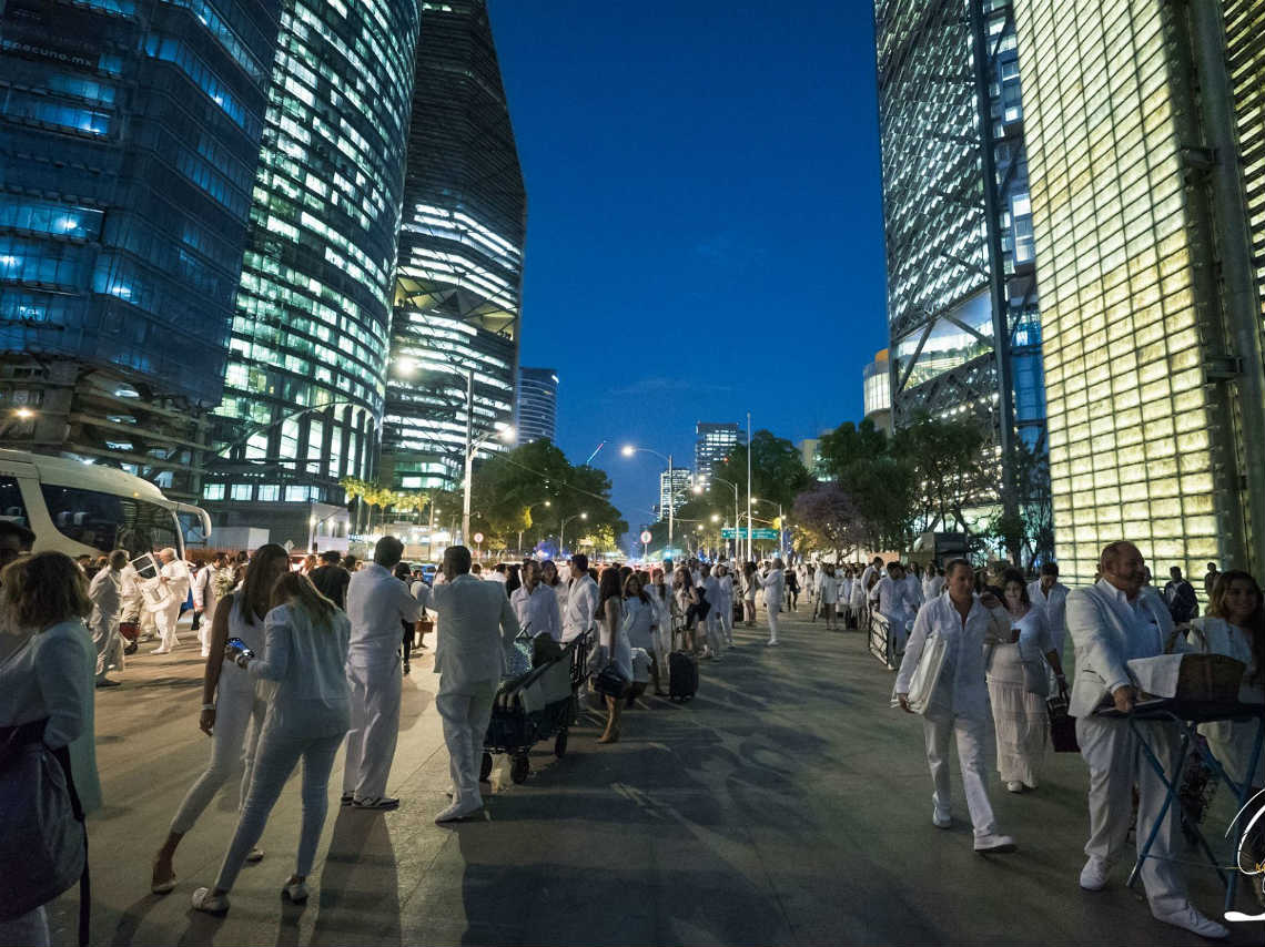 Le Dîner en Blanc 2019 vestidos de blanco