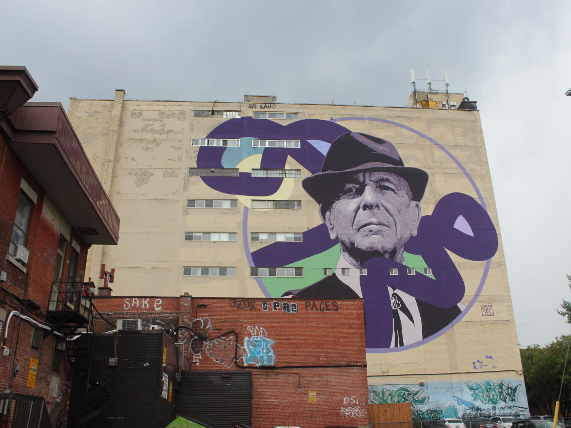 Leonard Cohen, un héroe local que inspira murales por toda la ciudad