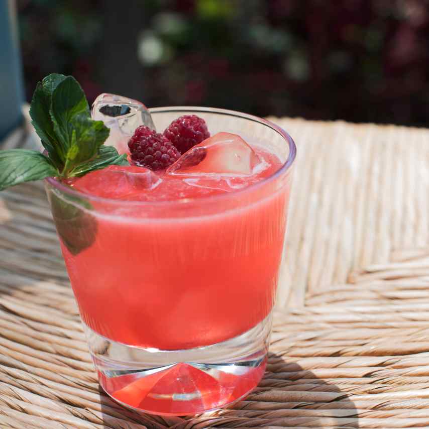 mythos bebida rosa