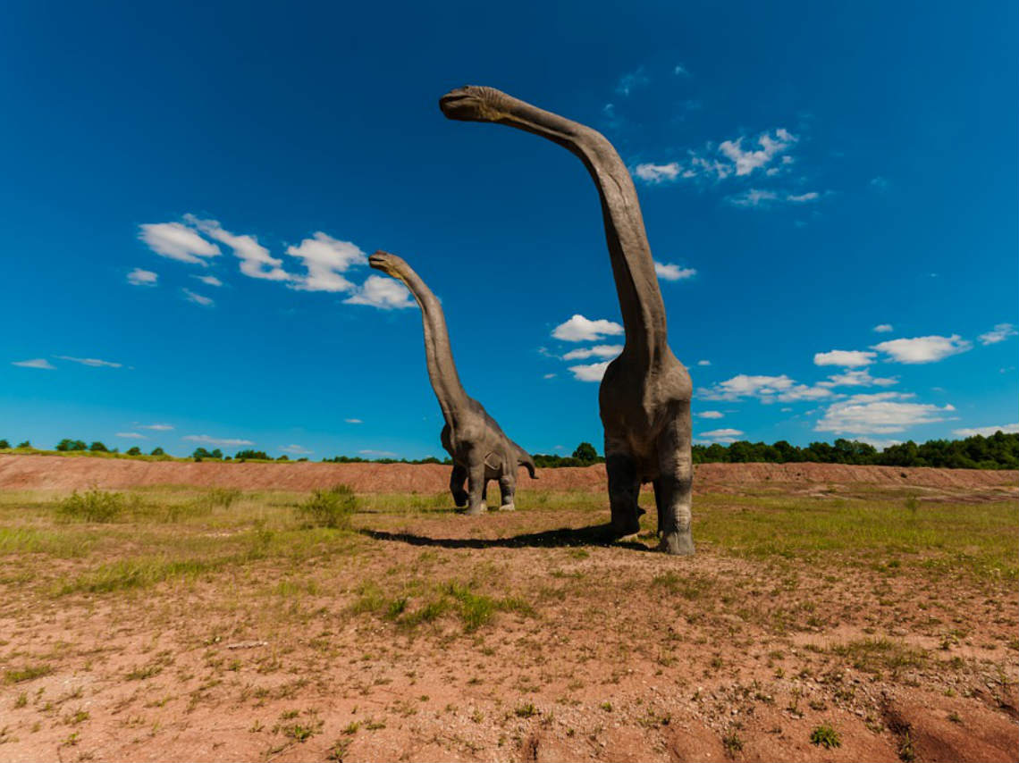 Tierra Jurásica en Xochitla juega y conoce