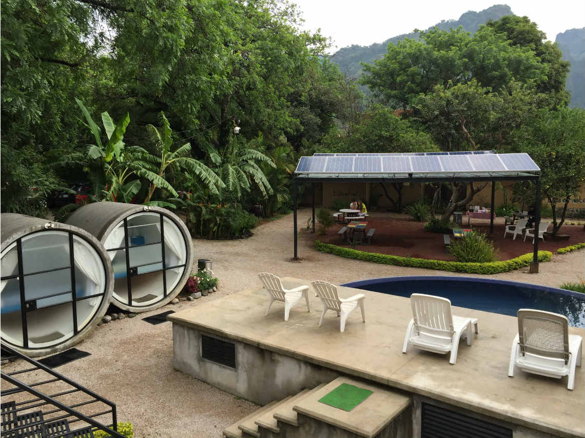 Tubohotel en Tepoztlán en una huerta