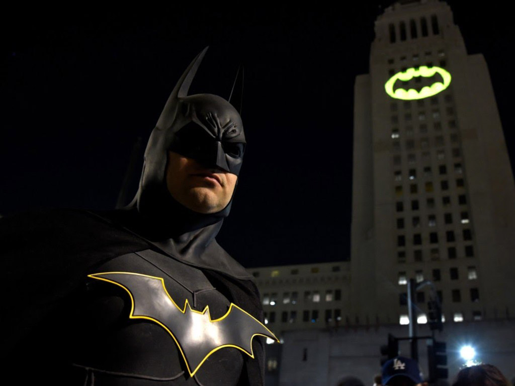 La Batiseñal se verá en CDMX por el 80 aniversario de Batman | Dónde Ir