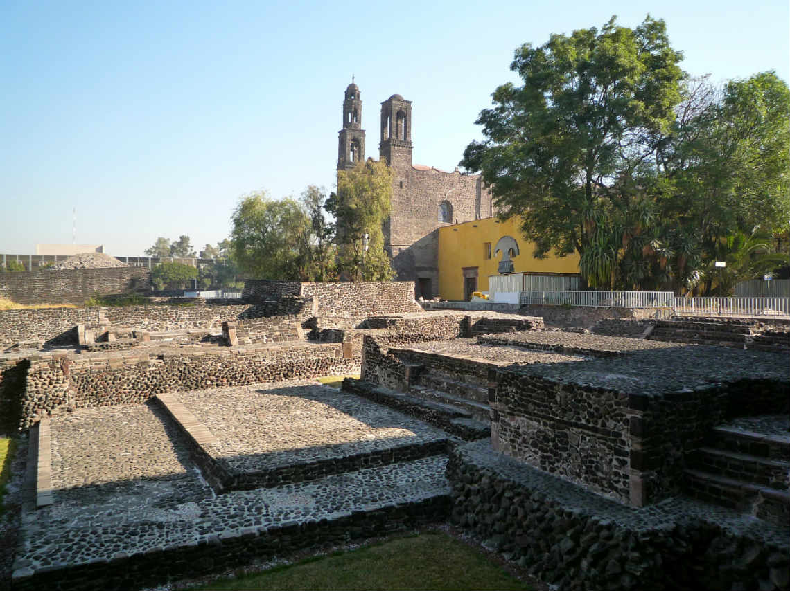 Darán mantenimiento a la instalación lumínica del CCU Tlatelolco 1