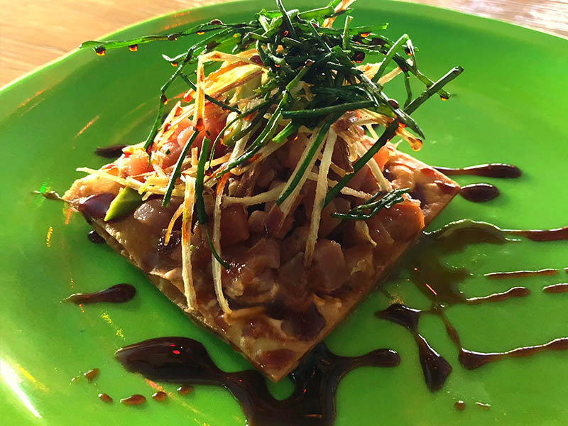 Tostada de atún en Costeñito