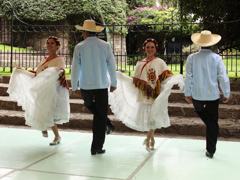 Ballet Folclórico Tlatoani en Museo Dolores Olmedo.