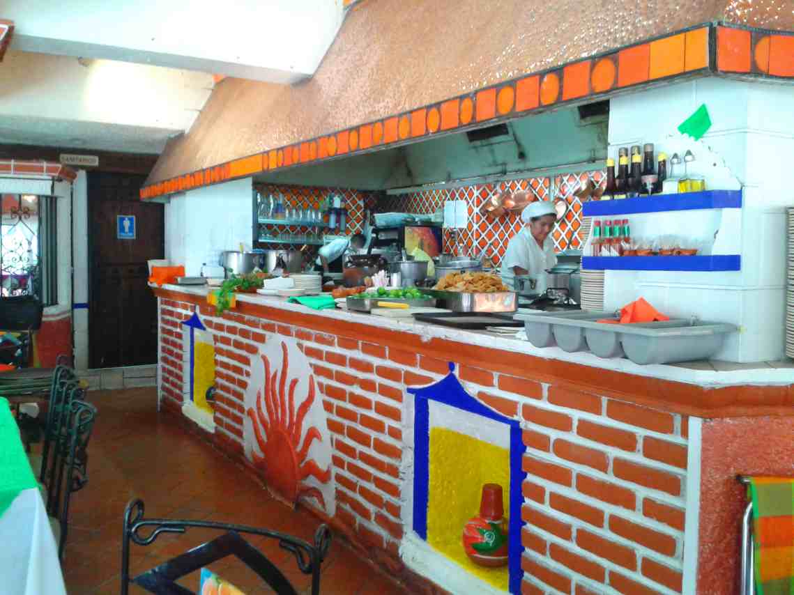 chon-y-chano-restaurante-interior