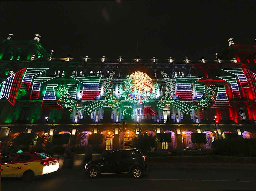 Adornos Septiembre en CDMX