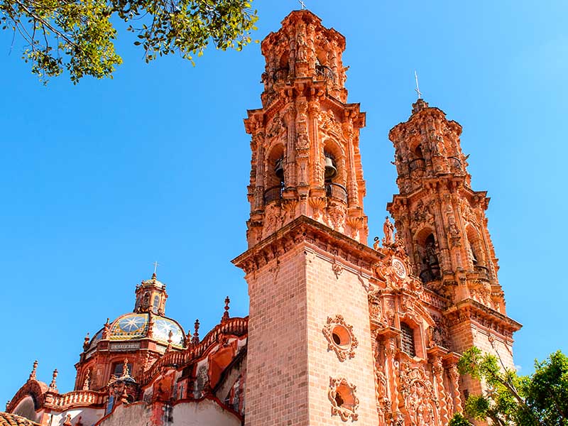 Hospedaje en Taxco con vista panorámica desde las alturas 1