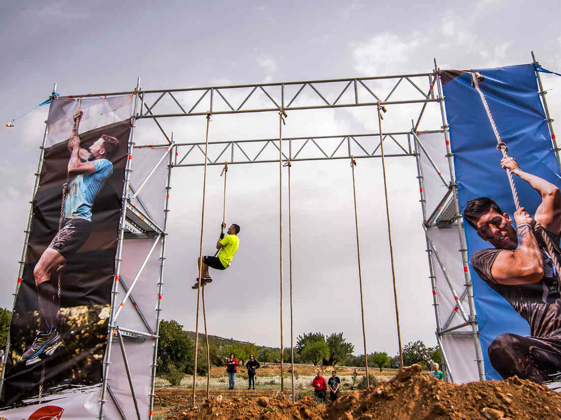 carrera de obstáculos en el Ajusco cuerdas