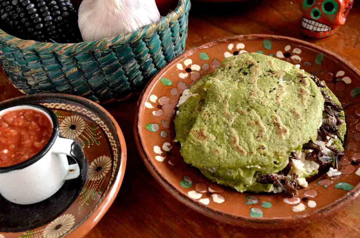 doña vero gordita de masa verde