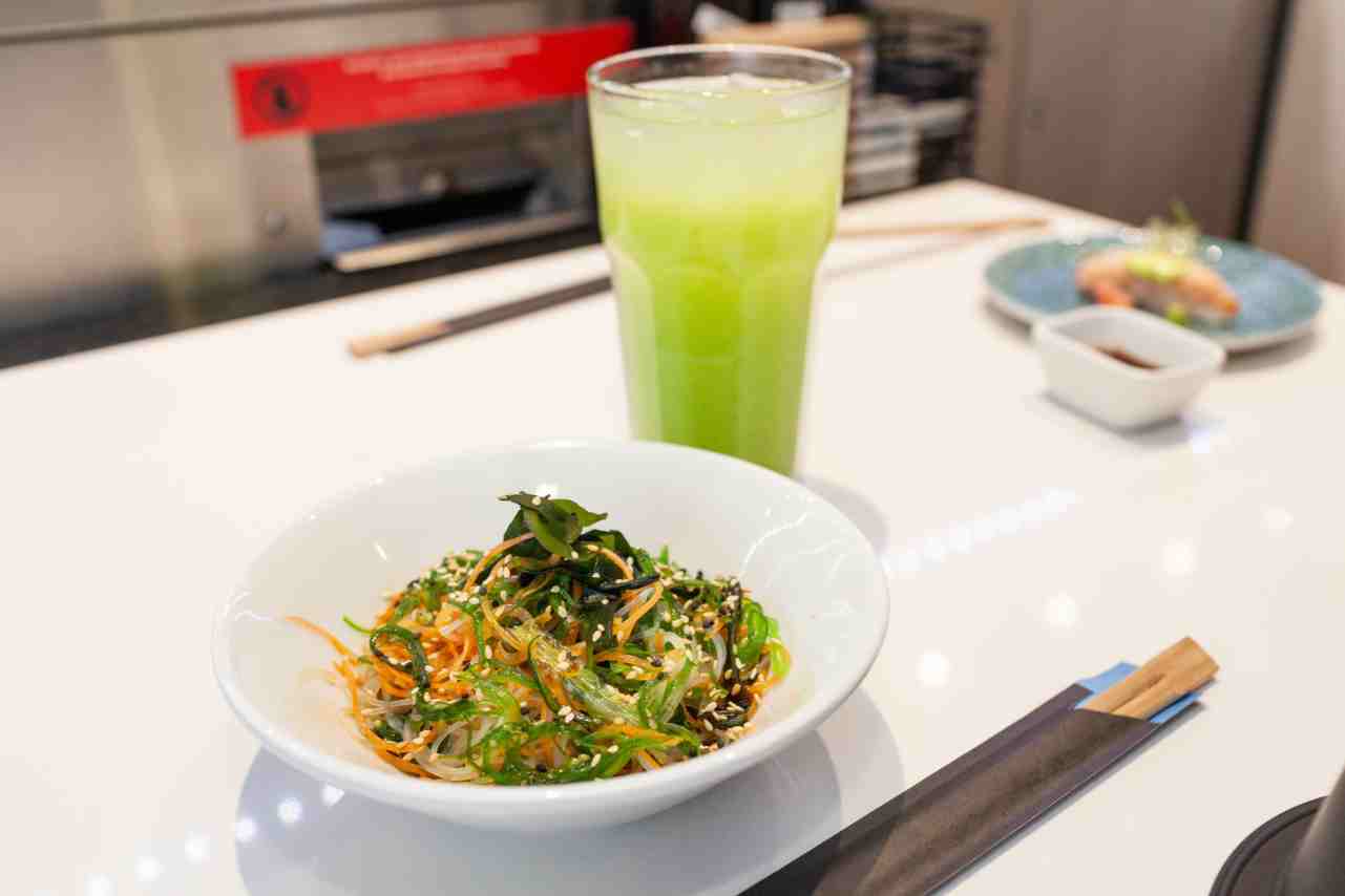 tokio inc platillo comida japonesa