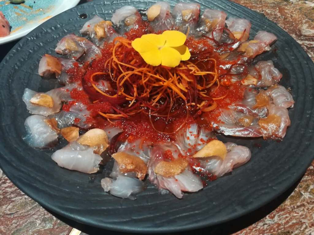El-japonez-sashimi-salmon-con-manzana