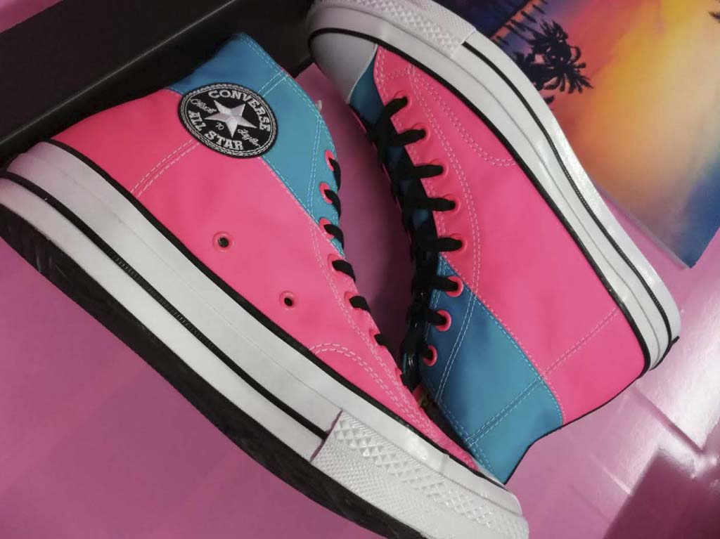 Práctico en un día festivo Reducción Checa la colección de verano de Converse