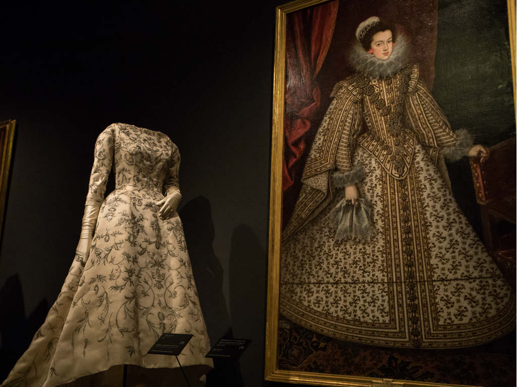 Exposición Balenciaga y la pintura española en Madrid