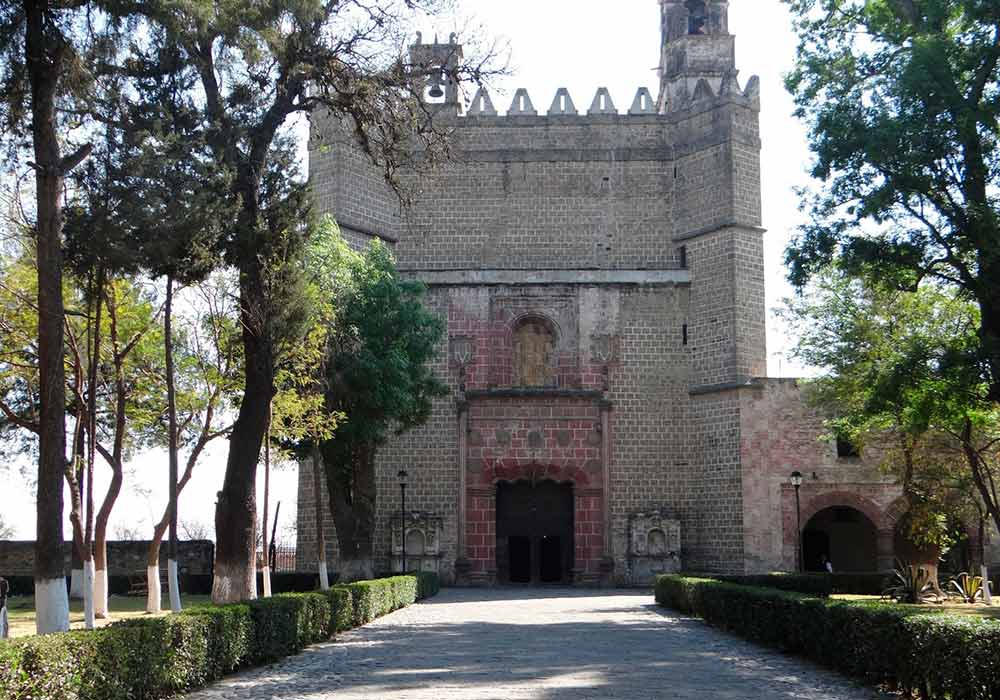 Dale un deleite celestial a tu paladar con unos Chiles en Nogada