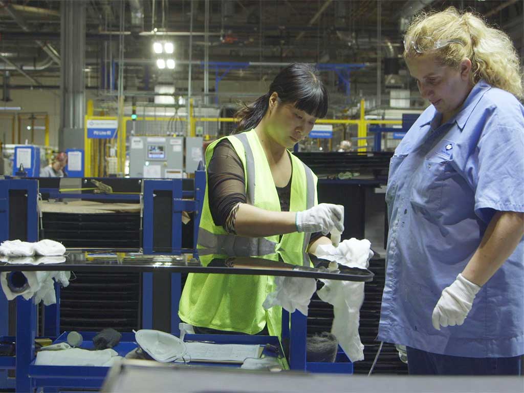 estrenos-de-netflix-en-agosto-american-factory