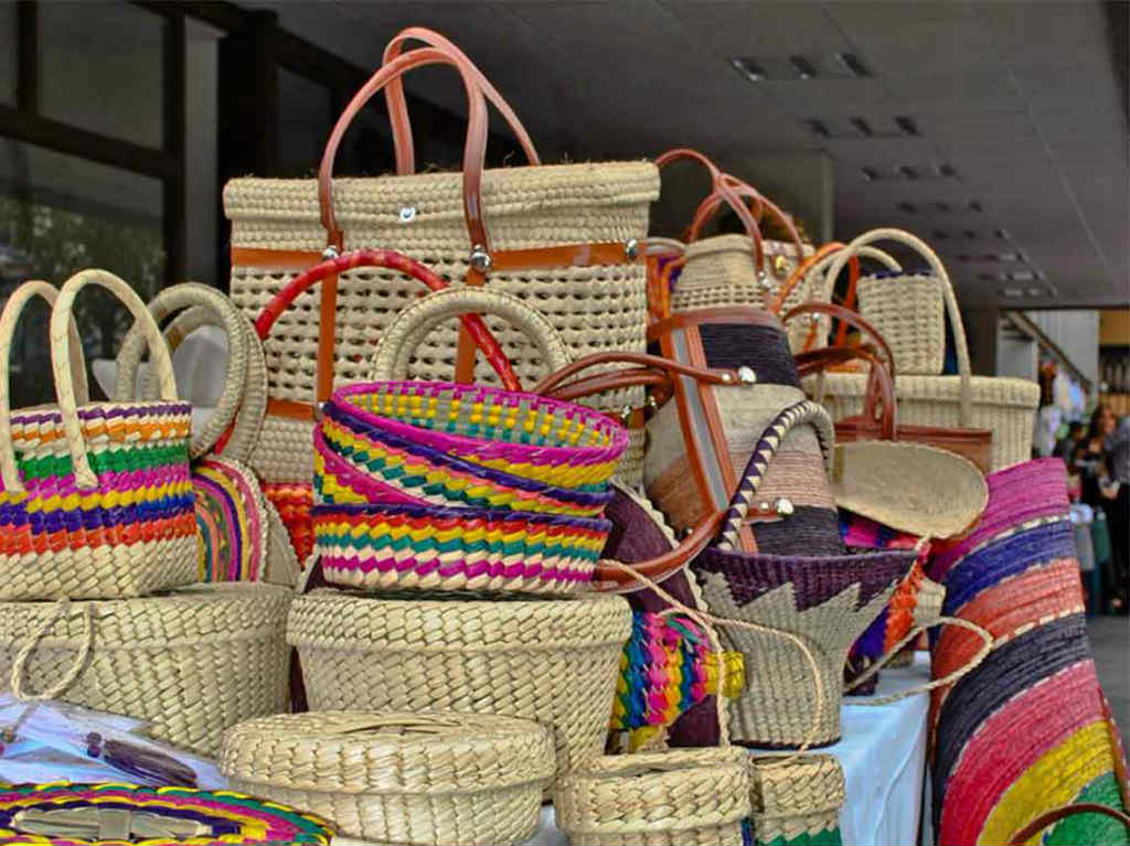 Feria Internacional de Artesanías bolsas y canastas