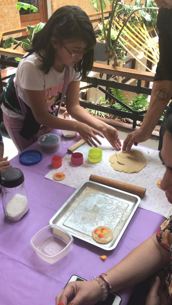 Pensadería: ¡Talleres gratis a cambio de mochilas para niños de bajos recursos!  1