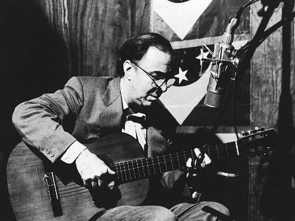 João Gilberto, la vida y el legado del padre de la “bossa nova”