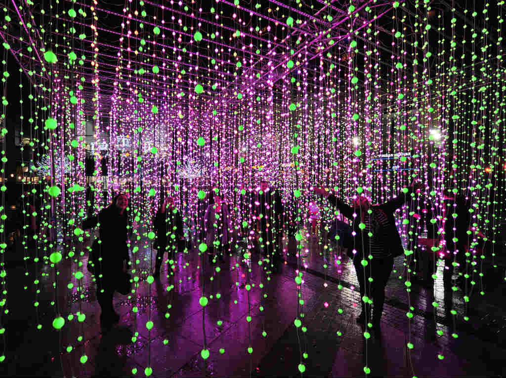 Submergence, una instalación de luces y sonido