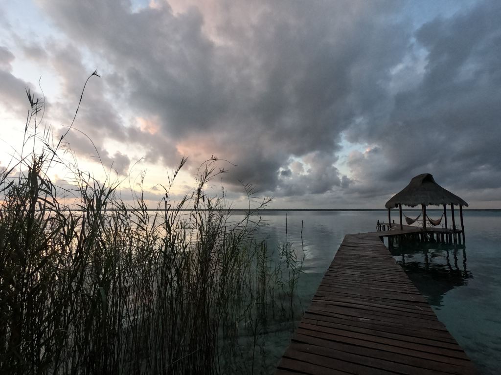 Bacalar laguna de los siete colores