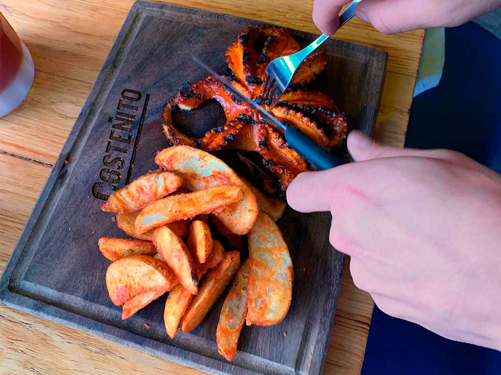 Mariscos y cerveza desde 60 pesos en El Costeñito